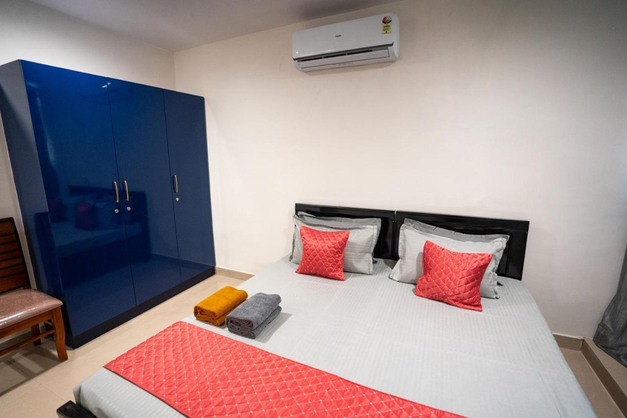 Yellow Bells Signature Hitec City Hyderabad Esterno foto