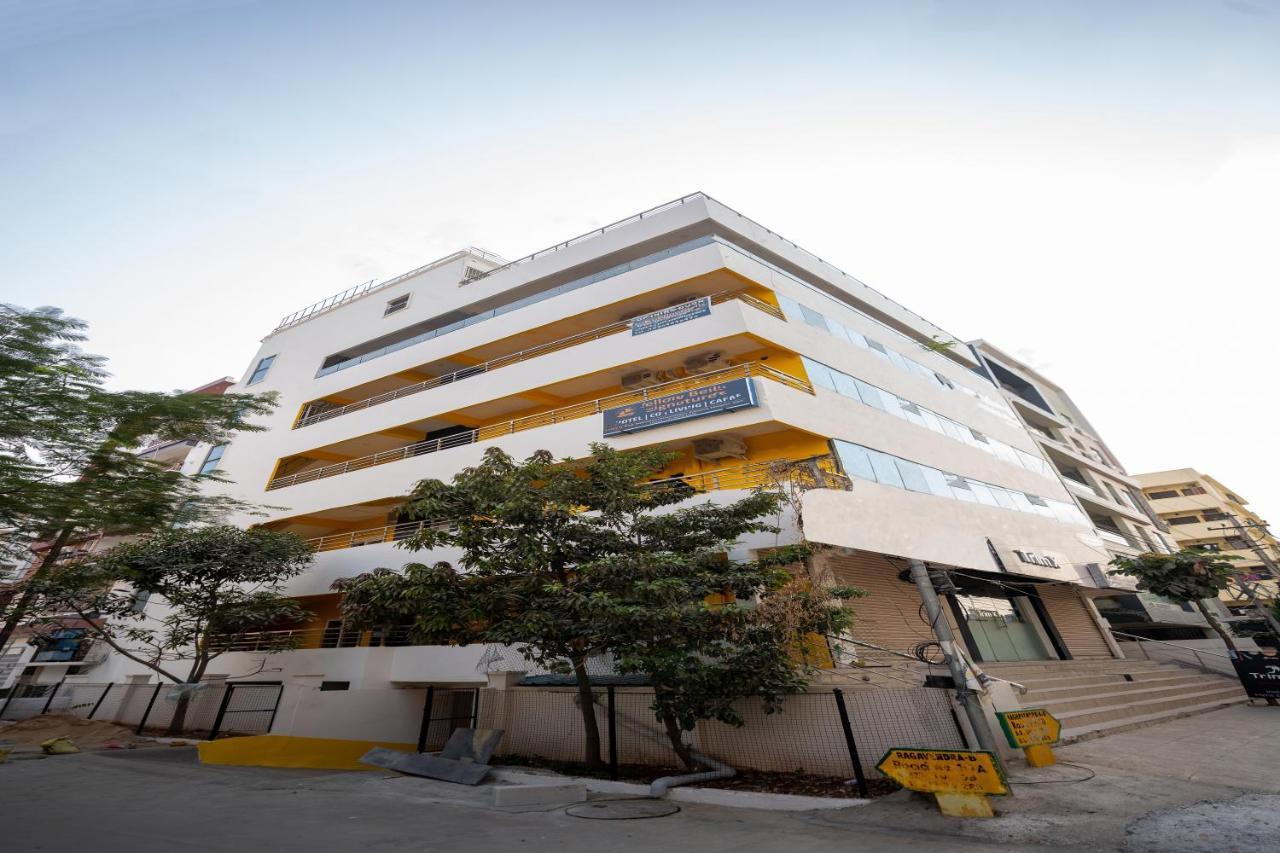 Yellow Bells Signature Hitec City Hyderabad Esterno foto